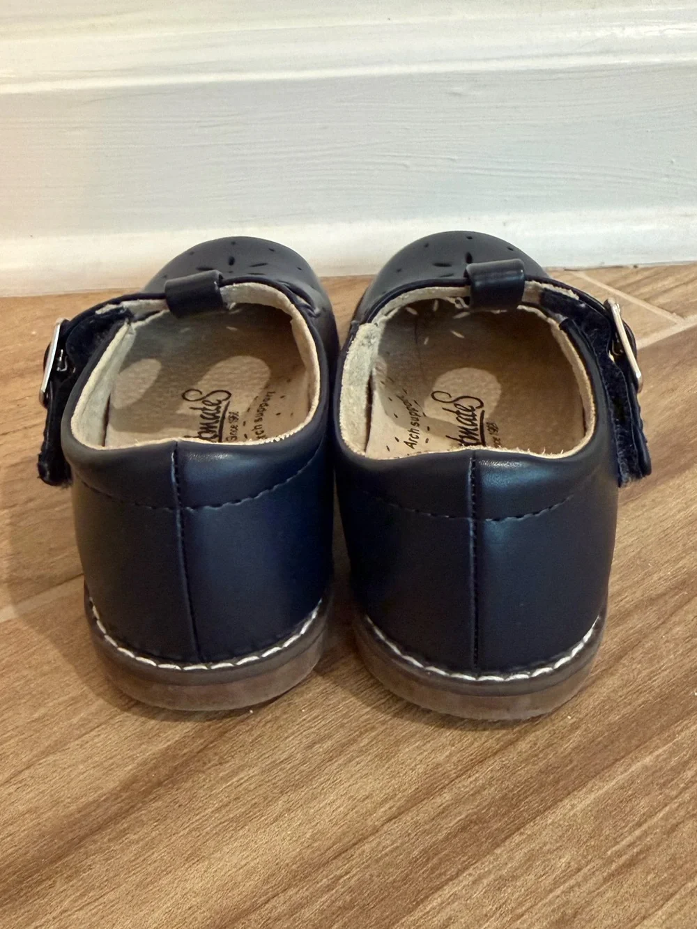 FootMates Sherry Mary Jane’s in Navy Blue